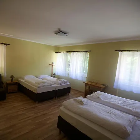 Korytnica 3*
