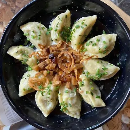 Korytnica Готель